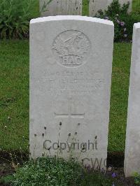 Etaples Military Cemetery - Nickels, Walter Tetley