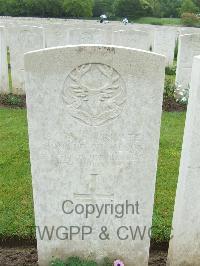 Etaples Military Cemetery - Nicolson, Donald