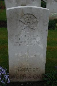 Etaples Military Cemetery - Nimmo, J C
