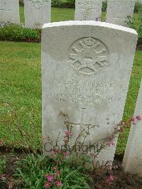 Etaples Military Cemetery - Noakes, B