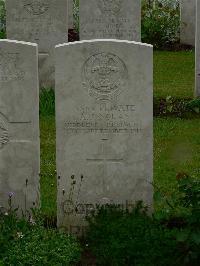 Etaples Military Cemetery - Nolan, A J