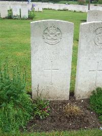 Etaples Military Cemetery - Nolan, P