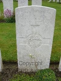 Etaples Military Cemetery - Nolan, Robert Joseph