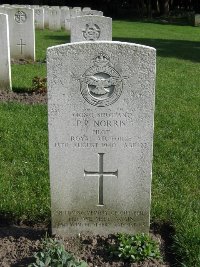 Etaples Military Cemetery - Norris, Philip Purchall