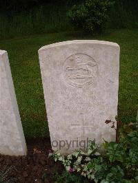 Etaples Military Cemetery - North, George