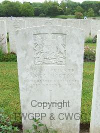 Etaples Military Cemetery - Norton, James