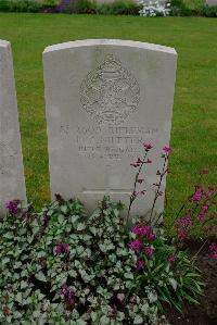 Etaples Military Cemetery - Nutter, J T