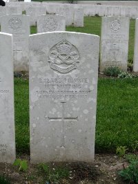 Etaples Military Cemetery - Nutting, H T