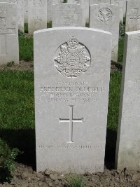 Etaples Military Cemetery - Oldfield, Frederick