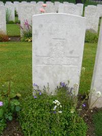 Etaples Military Cemetery - Oldfield, William
