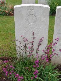 Etaples Military Cemetery - Olford, B