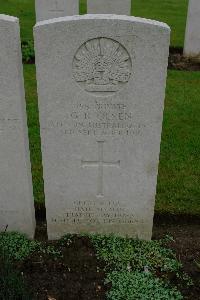 Etaples Military Cemetery - Olsen, George Richard