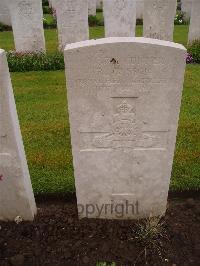 Etaples Military Cemetery - Olsson, Rudolph