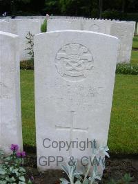 Etaples Military Cemetery - Orchard, Arthur