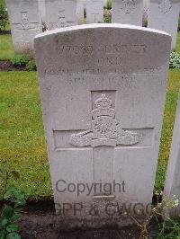 Etaples Military Cemetery - Ord, G