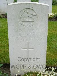 Etaples Military Cemetery - Orme, George Thomas