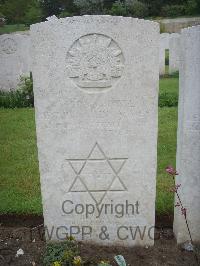 Etaples Military Cemetery - Ormes, Arthur John