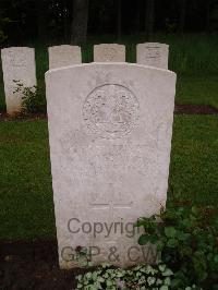 Etaples Military Cemetery - Osborne, H