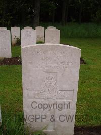 Etaples Military Cemetery - Owen, E