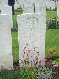 Etaples Military Cemetery - Owen, Griffith
