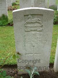 Etaples Military Cemetery - Ozard, Ralph