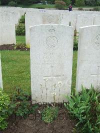 Etaples Military Cemetery - Packwood, John Thomas
