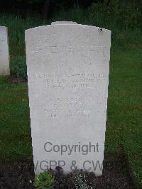 Etaples Military Cemetery - Pahlad, 