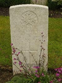 Etaples Military Cemetery - Palmer, Roger