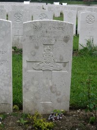 Etaples Military Cemetery - Park, J