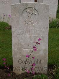 Etaples Military Cemetery - Parker, Garnett