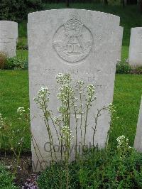 Etaples Military Cemetery - Parker, H W