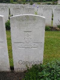 Etaples Military Cemetery - Parker, James