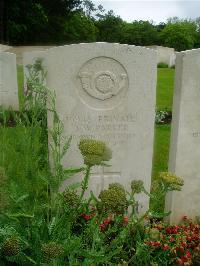 Etaples Military Cemetery - Parker, John William