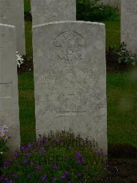 Etaples Military Cemetery - Parker, Lionel Frank