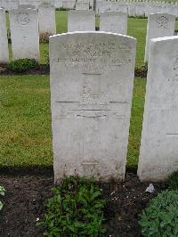 Etaples Military Cemetery - Parker, M