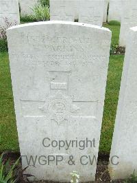 Etaples Military Cemetery - Parkins, Harold