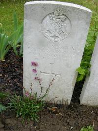 Etaples Military Cemetery - Parkinson, Bertram Leonard