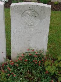 Etaples Military Cemetery - Parlett, Frederick Charles Reuben