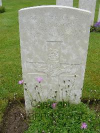 Etaples Military Cemetery - Parsons, A E