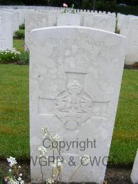 Etaples Military Cemetery - Parsons, Robert