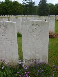 Etaples Military Cemetery - Partridge, Albert Charles