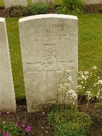 Etaples Military Cemetery - Pascoe, Henry James