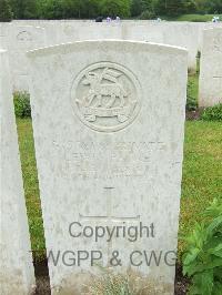 Etaples Military Cemetery - Payne, Lewis