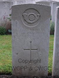 Etaples Military Cemetery - Peach, Arthur