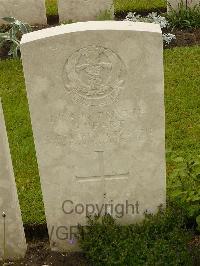 Etaples Military Cemetery - Peart, G