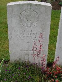 Etaples Military Cemetery - Pedder, Richard Henry