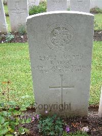 Etaples Military Cemetery - Pegg, Robert
