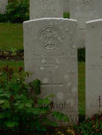 Etaples Military Cemetery - Penfare, Henry Maurice