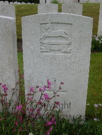 Etaples Military Cemetery - Pennington, Frank