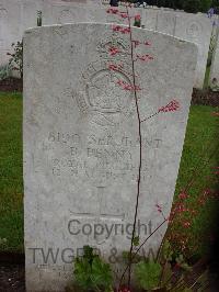 Etaples Military Cemetery - Penny, B